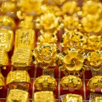 Giá vàng ngày 9/12 USD sụt giảm nhanh, vàng vọt lên mạnh